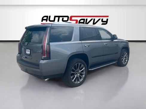 Used 2020 Cadillac Escalade Luxury w/ Escalade Sport Edition AWD/4WD image 7