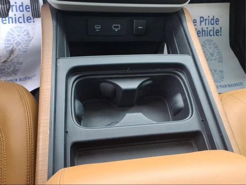 Used 2023 Land Rover Defender 130 First Edition image 12