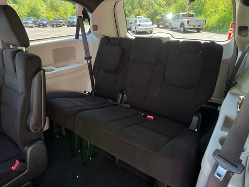 Used 2014 Dodge Grand Caravan SE FWD image 20