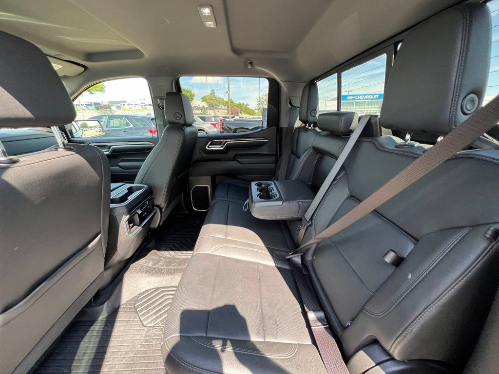 Used 2024 Chevrolet Silverado 1500 LTZ AWD/4WD image 21