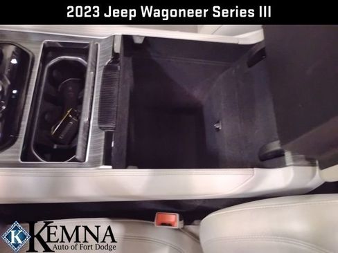 Used 2023 Jeep Wagoneer Series III w/ Premium Group I image 27