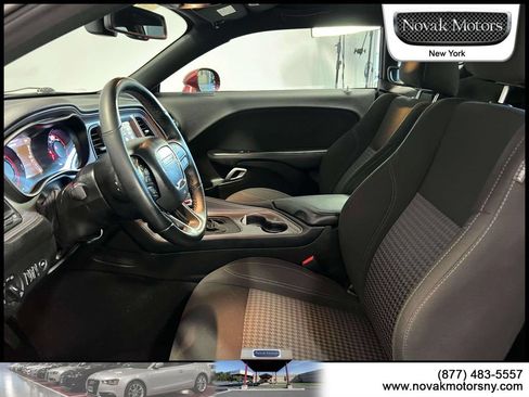 Used 2023 Dodge Challenger SXT w/ Blacktop Package AWD/4WD image 13