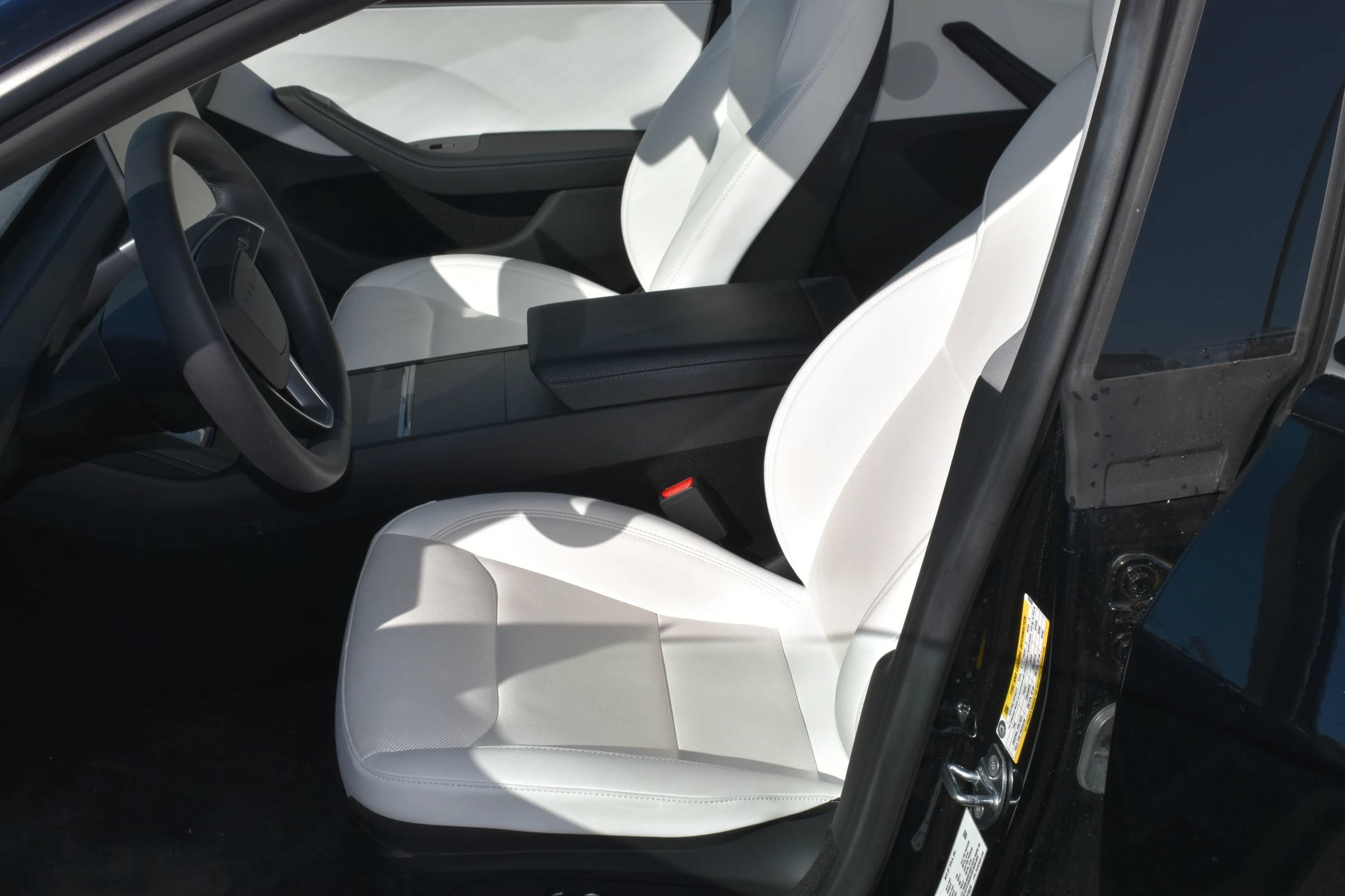 Used 2025 Tesla Model 3 RWD image 11