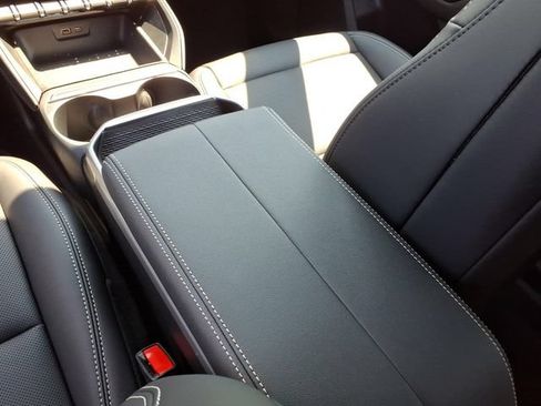 New 2027 GMC Terrain Elevation w/ Elevation Premium Package AWD/4WD image 23