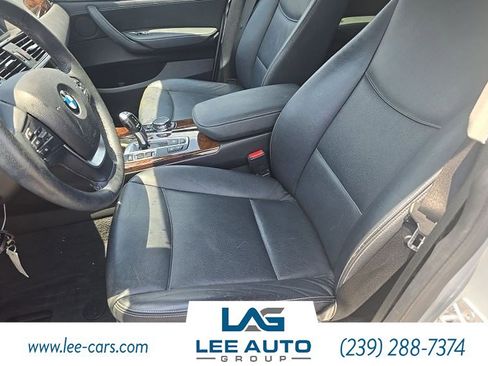 Used 2016 BMW X3 xDrive28i AWD/4WD image 3