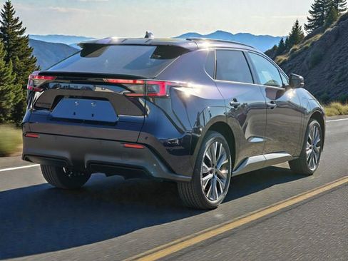 New 2026 Subaru Solterra image 7