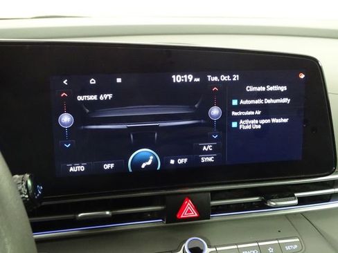 Used 2024 Hyundai Elantra SEL image 36