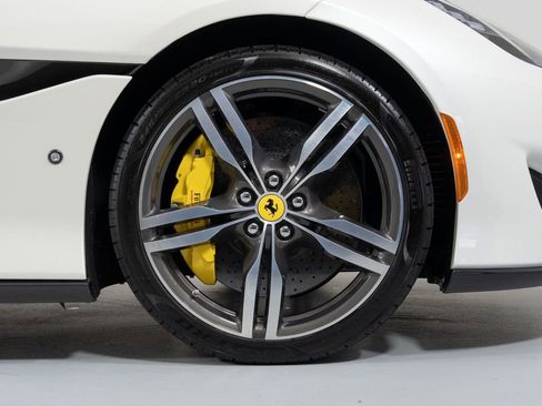 Used 2019 Ferrari Portofino image 22