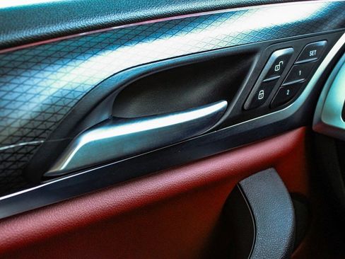 Used 2022 BMW X3 xDrive30i w/ M Sport Package 2 image 9