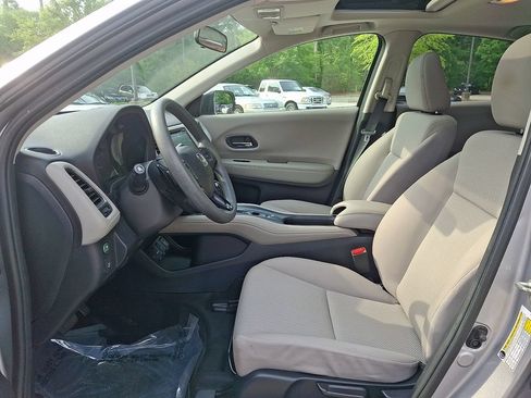 Used 2018 Honda HR-V EX image 13