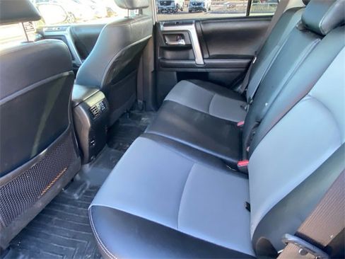 Used 2016 Toyota 4Runner SR5 image 11