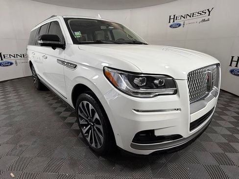 Used 2023 Lincoln Navigator L Reserve AWD/4WD image 9