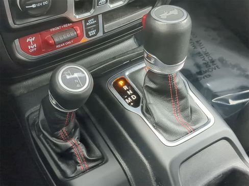 Certified 2022 Jeep Wrangler Unlimited Rubicon w/ LED Lighting Group image 31