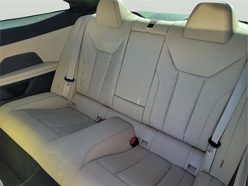 Used 2022 BMW M440i Coupe image 12