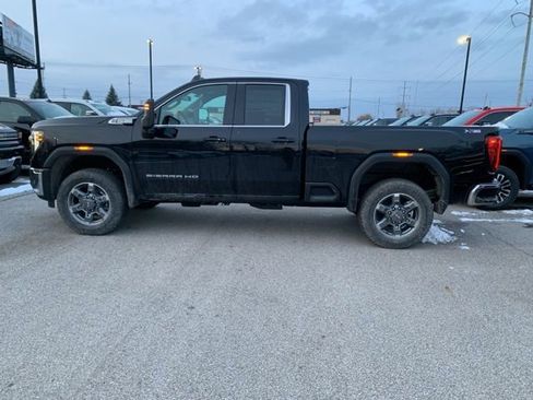 New 2026 GMC Sierra 2500 SLE w/ SLE Value Package; image 7