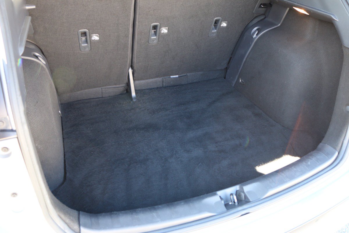Used 2022 Nissan Kicks SR w/ Interior Electronics Package FWD image 30