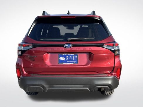 Used 2025 Subaru Forester Premium w/ Convenience Package #2 image 4
