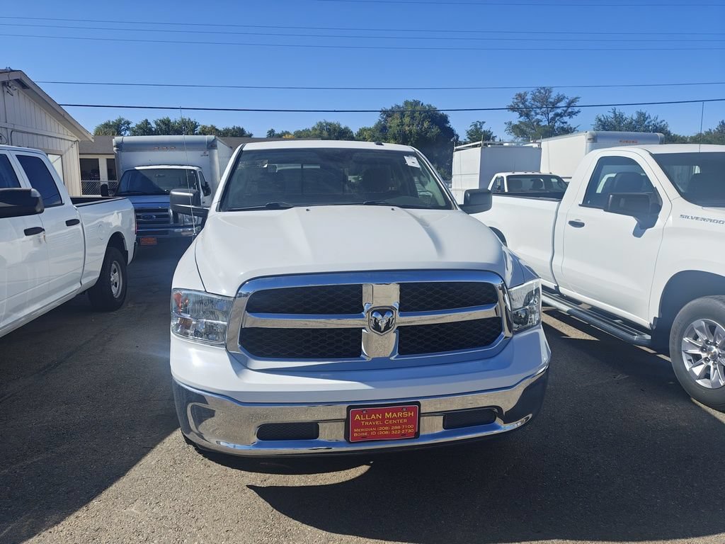 Used 2019 RAM 1500 Classic SLT AWD/4WD image 2