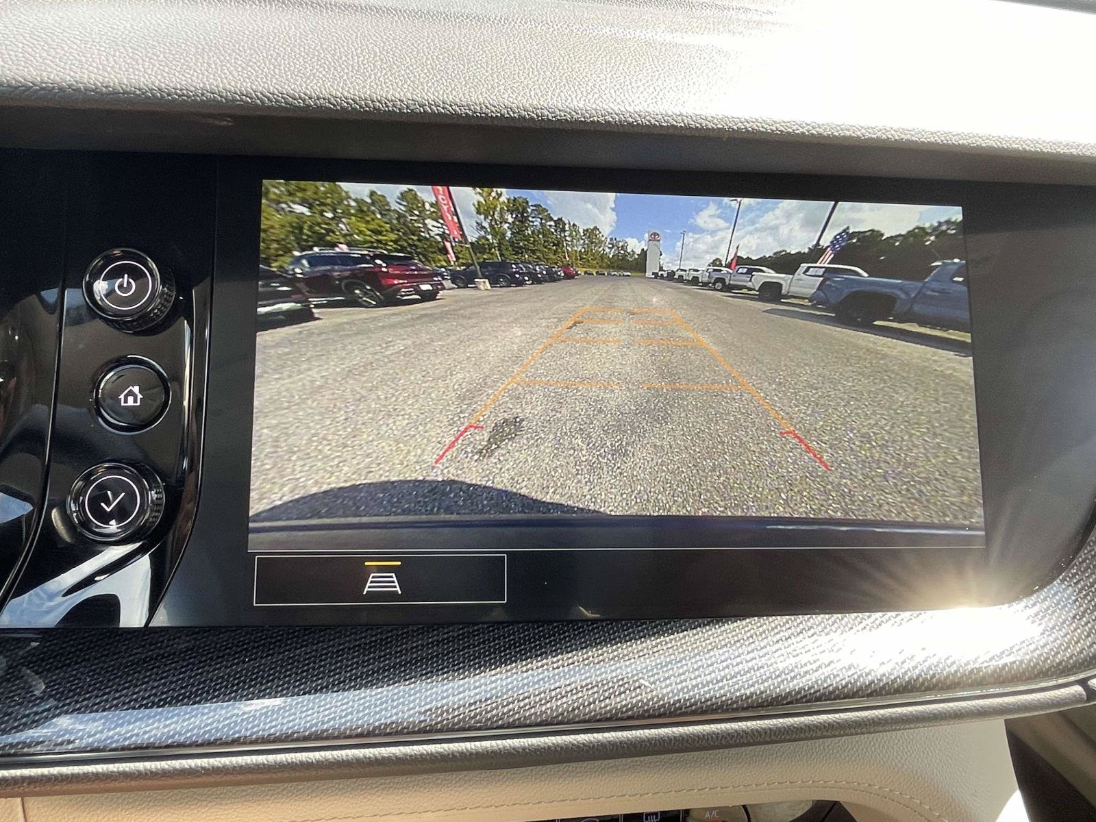 Used 2023 Buick Envision Preferred FWD image 16