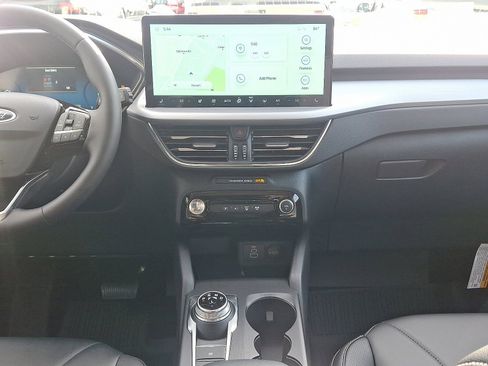 New 2025 Ford Escape Plug-in Hybrid w/ PHEV Premium Package image 10