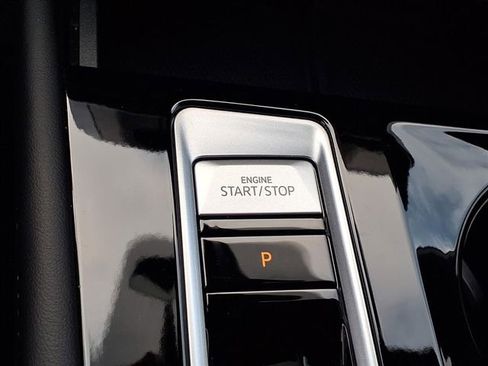 Used 2024 Volkswagen Atlas Cross Sport SE image 14