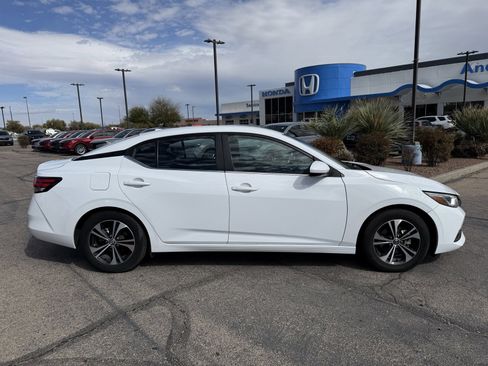 Used 2022 Nissan Sentra SV image 4