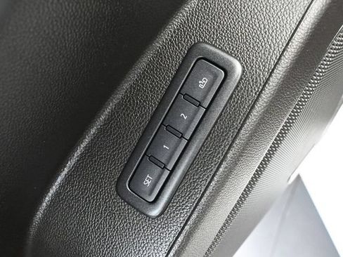 Used 2019 Chevrolet Suburban Premier w/ Premier Plus Edition AWD/4WD image 23