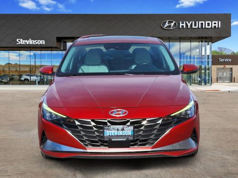Used 2021 Hyundai Elantra Limited w/ Cargo Package image 6