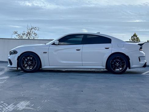 Used 2020 Dodge Charger Scat Pack image 2