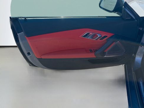 Used 2024 BMW Z4 M40i w/ Premium Package image 16