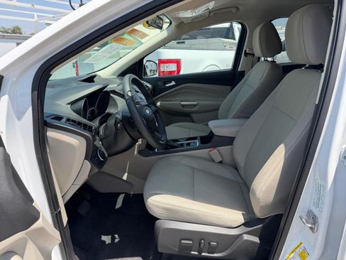 Used 2017 Ford Escape SE AWD/4WD image 17