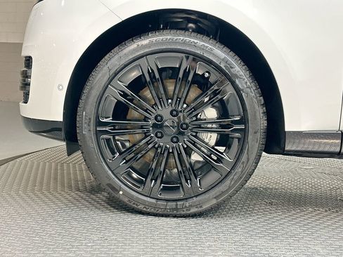 New 2026 Land Rover Range Rover SE AWD/4WD image 5