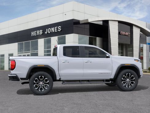 New 2026 GMC Canyon Denali image 5