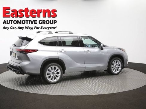 Used 2021 Toyota Highlander Limited AWD/4WD image 47