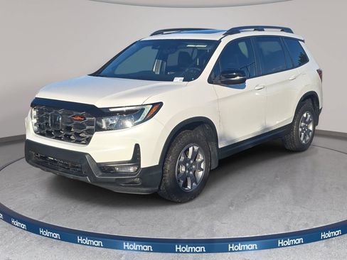 Used 2025 Honda Passport TrailSport image 1