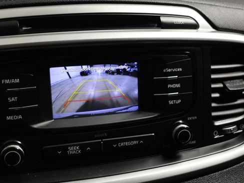 Used 2016 Kia Sorento LX w/ LX Convenience Package image 27