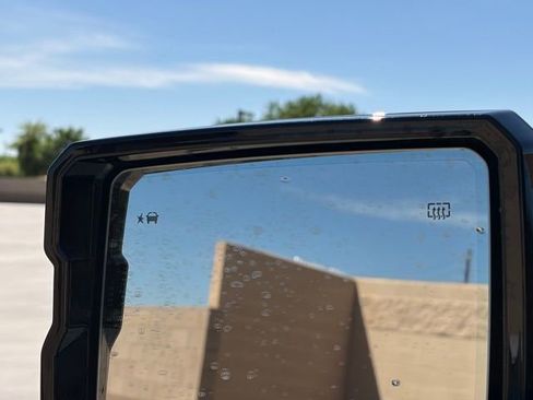 Used 2025 GMC Hummer EV 2X image 11