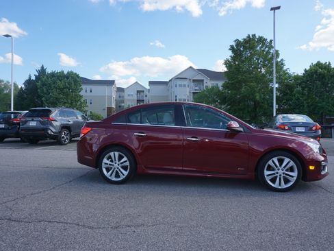Used 2016 Chevrolet Cruze LTZ w/ Sun, Sound and Sport Package image 3