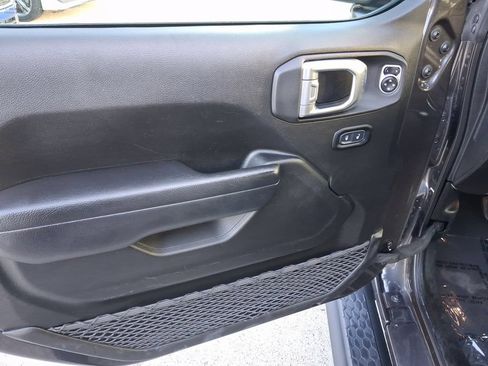 Used 2024 Jeep Wrangler Unlimited Sport AWD/4WD image 15