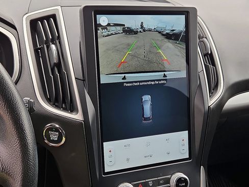 Used 2021 Ford Edge SE FWD image 20