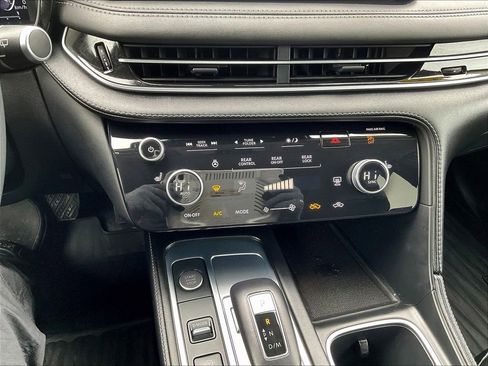 Used 2024 INFINITI QX60 Luxe AWD/4WD image 12