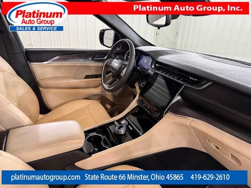 Used 2023 Jeep Grand Cherokee Limited AWD/4WD image 42