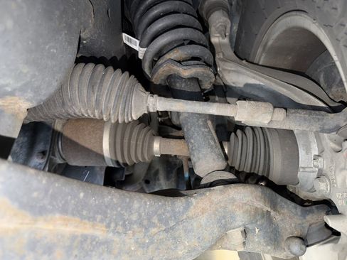 Used 2016 Ford F150 XLT image 12