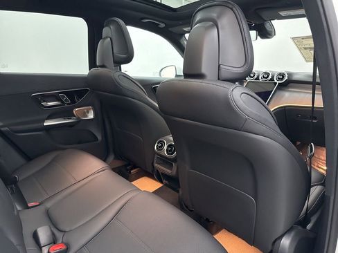 Used 2026 Mercedes-Benz GLC 300 image 25