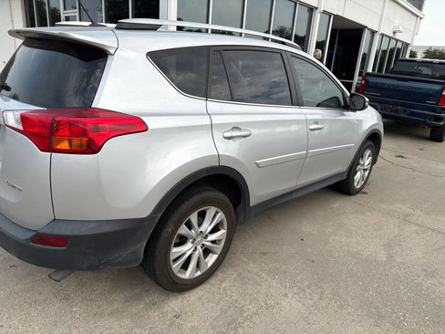 Used 2014 Toyota RAV4 Limited w/ Technology Package FWD image 7