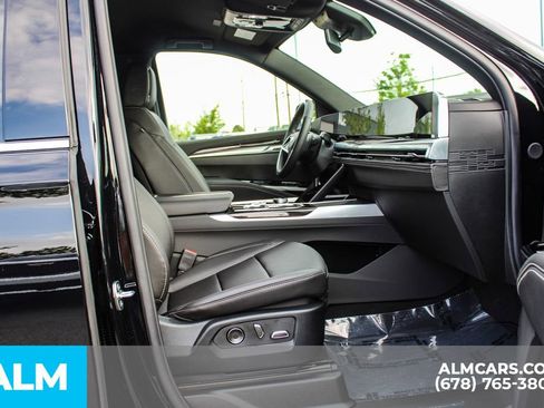 Used 2026 Cadillac Escalade 4WD image 23