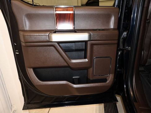 Used 2022 Ford F450 King Ranch w/ FX4 Off-Road Package image 16