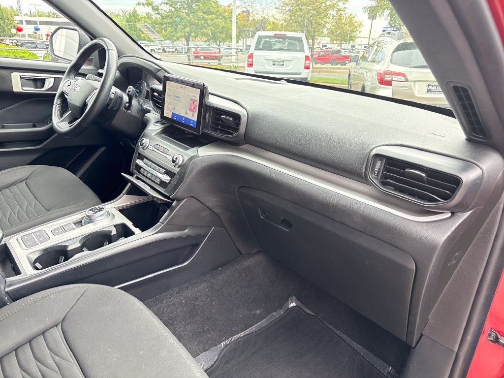 Certified 2020 Ford Explorer XLT RWD image 28