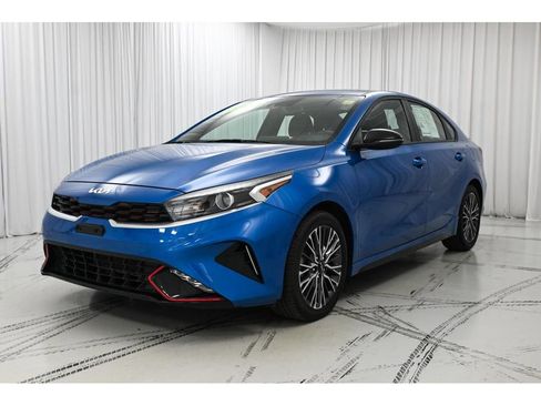 Certified 2023 Kia Forte GT-Line FWD image 4