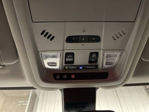 Used 2021 Chevrolet Equinox LT image 27